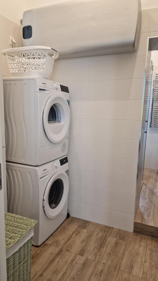 Chika Apartment Rijeka Bagian luar foto