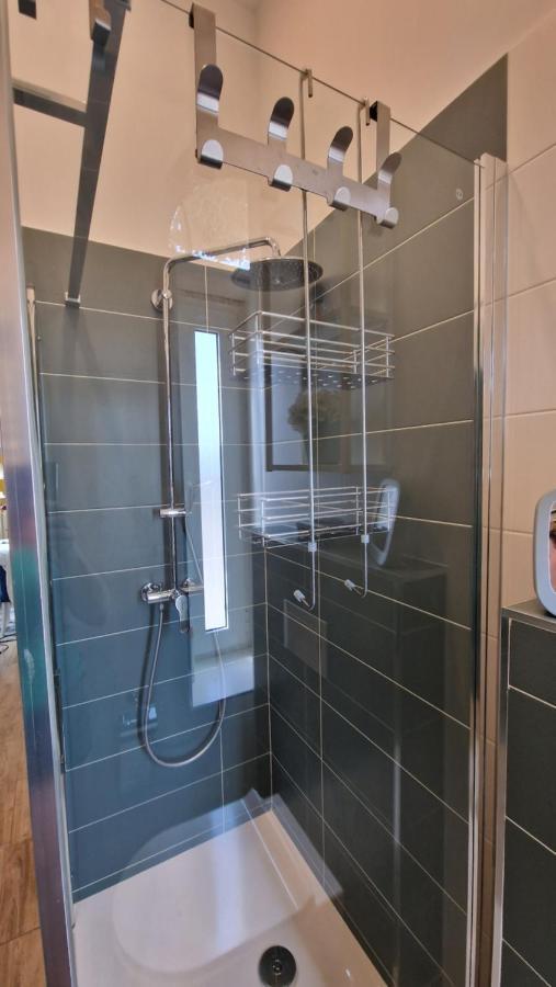 Chika Apartment Rijeka Bagian luar foto